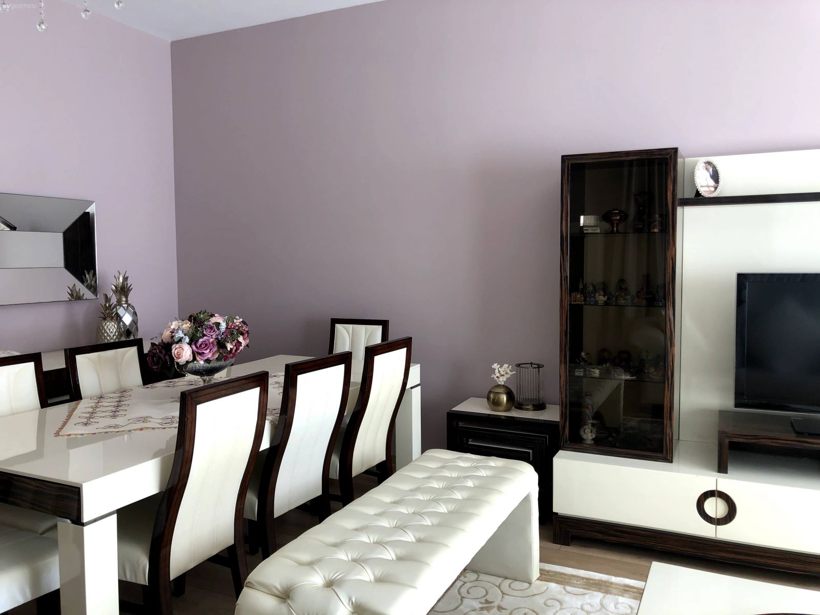 Tv ünitesi, Tv ünitesi aksesuarları, Ev Aksesuar, Beyaz, Siyah, Yemek masası, Sandalye, Bank