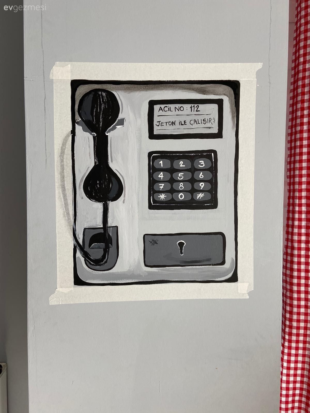 Öncesi&Sonrası: İki Katlı Evin Salonu Neşeli Bir Atölyeye Dönüşmüş