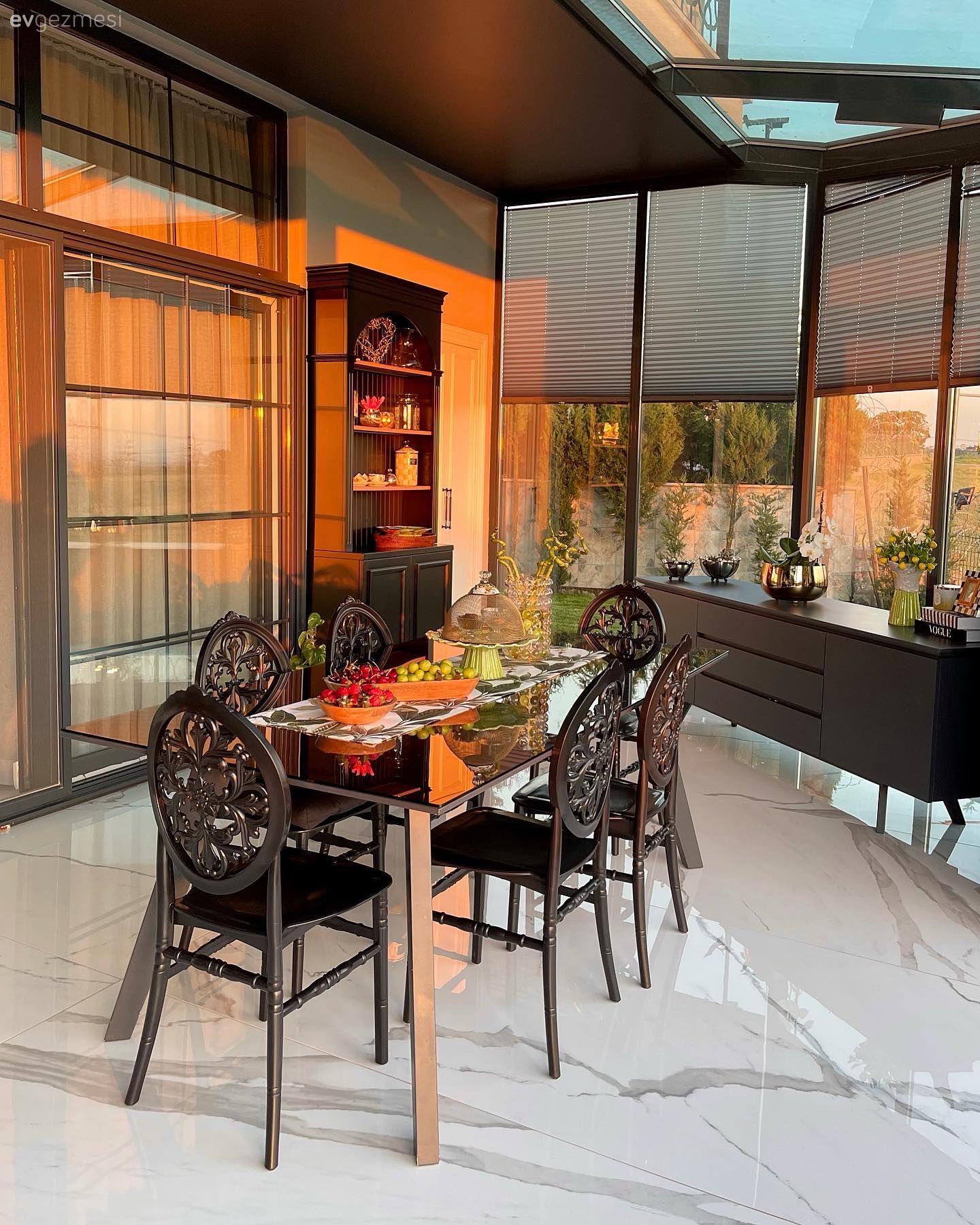 Kış bahçesi, Ferforje, Siyah, Yemek masası