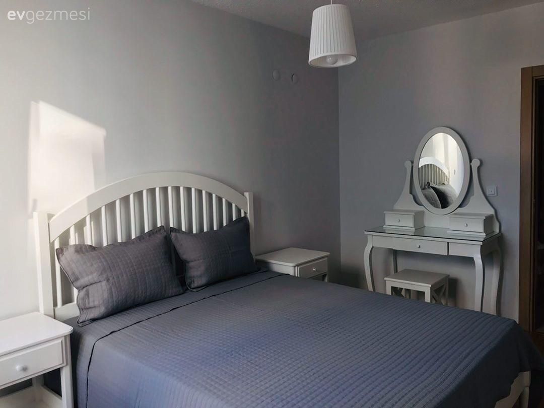 Yatak Odası, Gri, Beyaz, Country, Makyaj masası, Makyaj aynası, Avize, Aydınlatma
