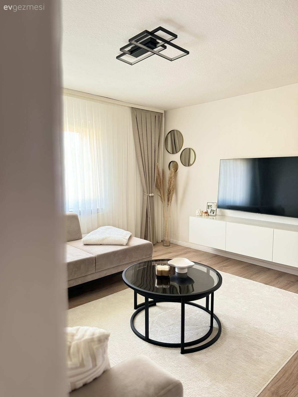 Beyaz, Bej, Siyah, Tv ünitesi, Tv ünitesi aksesuarları, Ev Aksesuar, Halı, Salon halısı