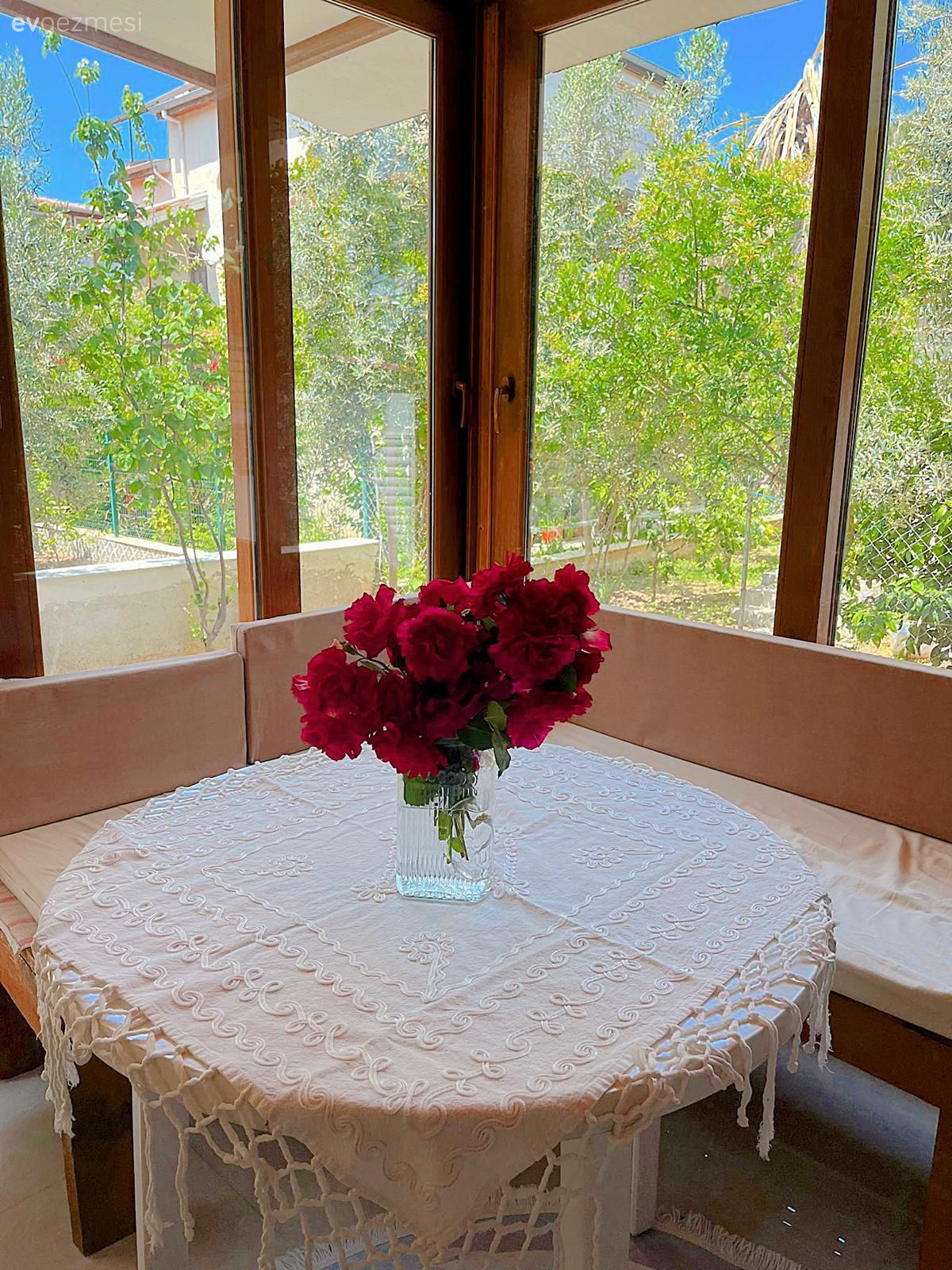 Sığacık'taki Bu Bahçeli Ev Her Detayıyla Gösterişin Karşısında!