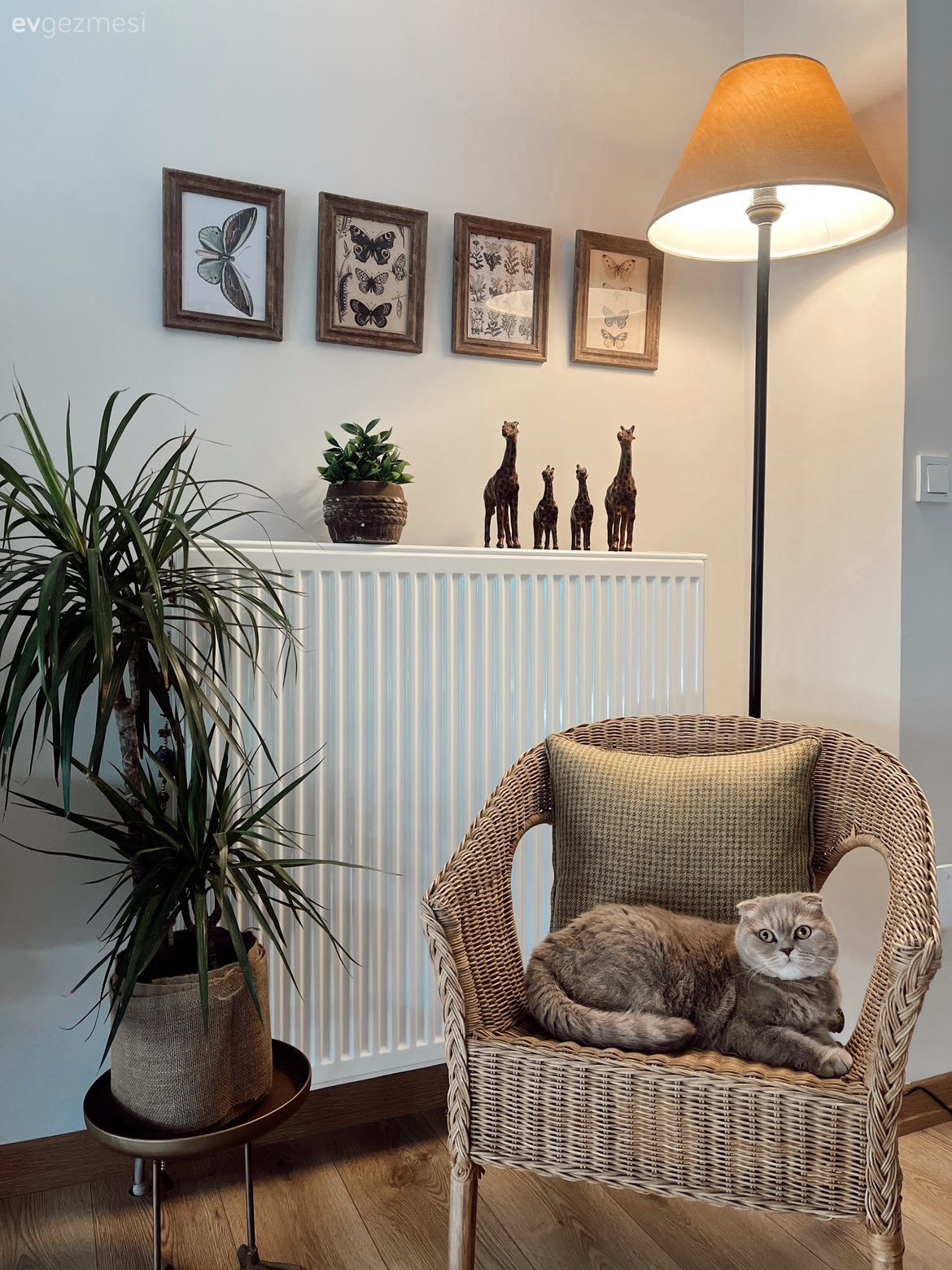 Bu Apartman Dubleksinde Masif Ahşaplar Ön Planda!