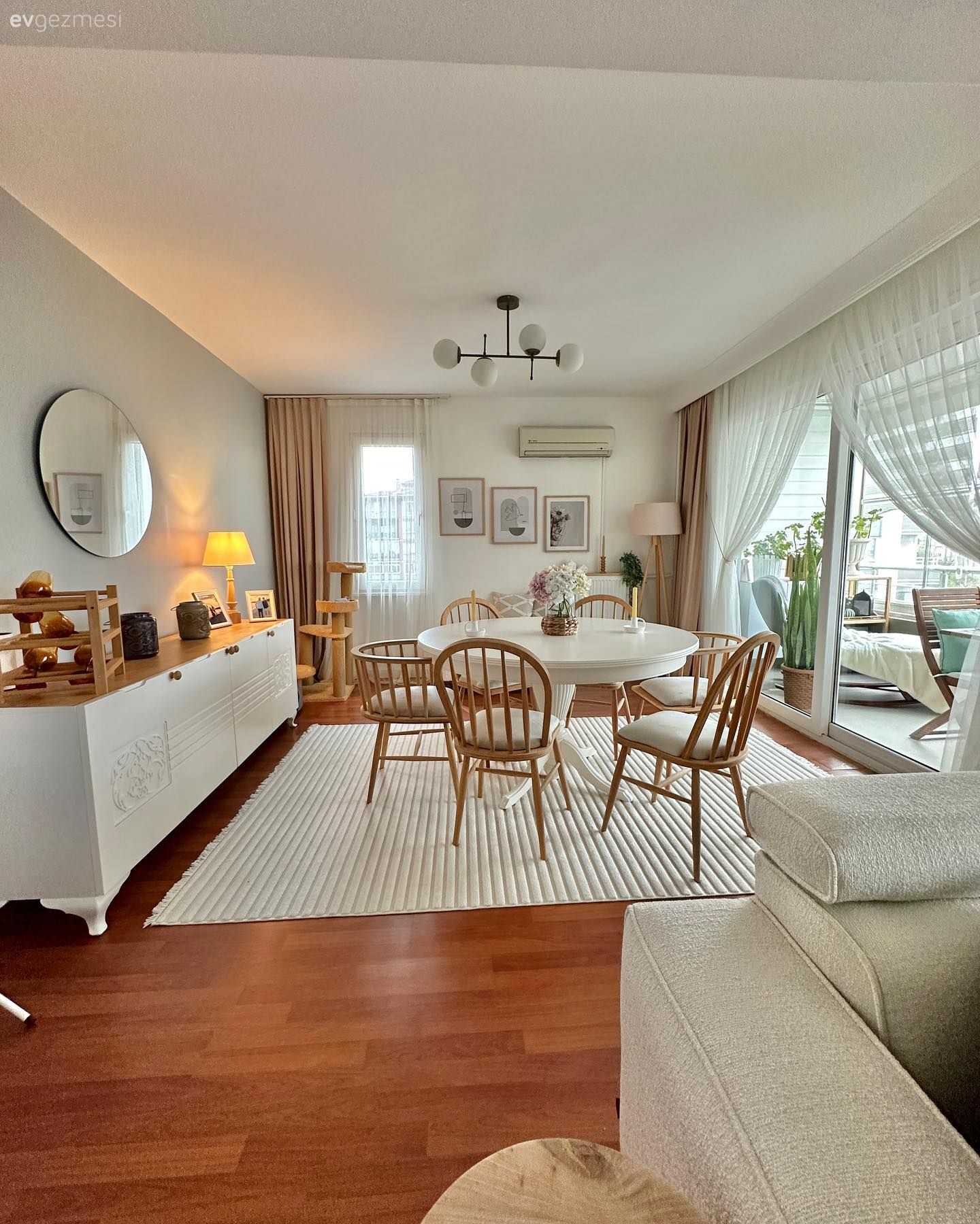 Bu İstanbul Evine Eklenen Yeni Mobilyalar Ortamı Tamamen Değiştirmiş!