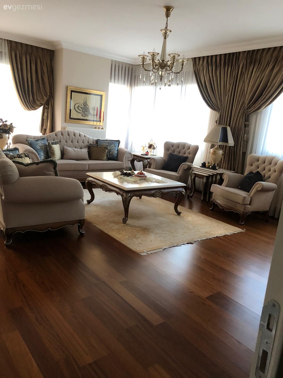 Bu İstanbul Evindeki Mobilyalar Sanat Eseri Tadında!