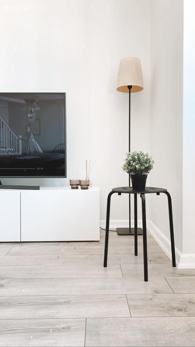 Beyaz, Siyah, Lambader, Aydınlatma, Tv ünitesi, Tv ünitesi aksesuarları, Ev Aksesuar, Sehpa, Ev bitkisi