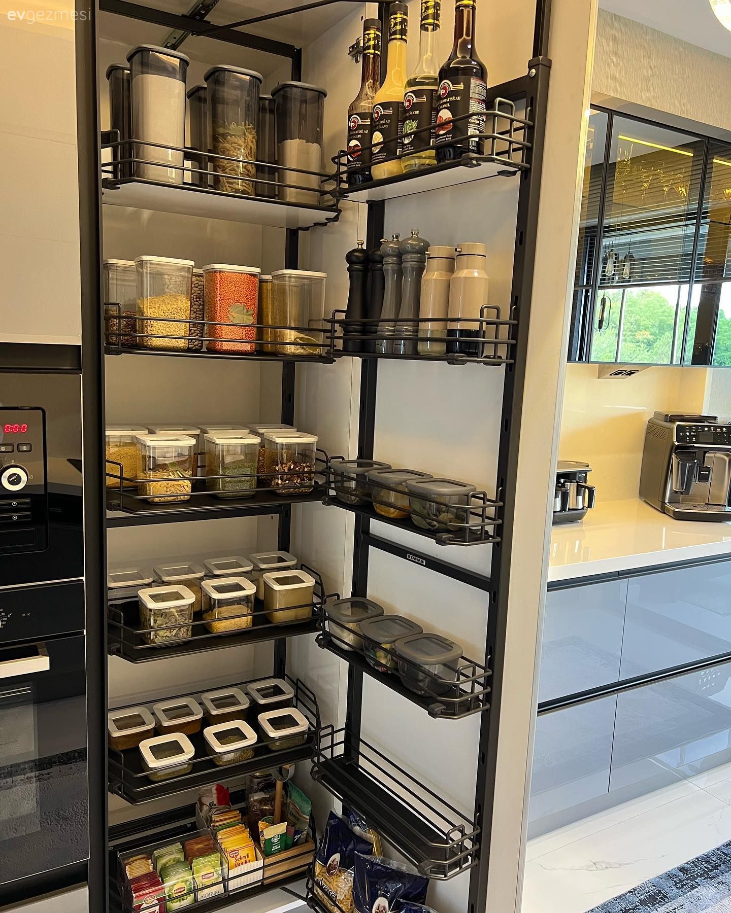 Raylı kiler, Ankastre, Mutfak, Gri, Beyaz, Siyah