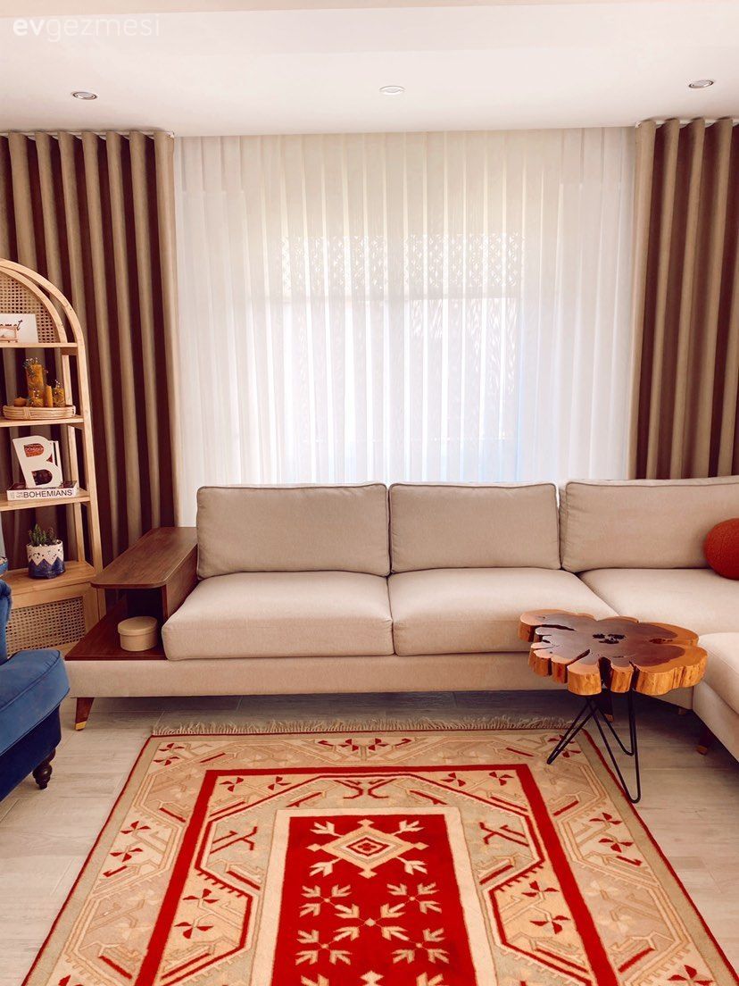 Bu Denizli Evinin Baş Rolünde Capcanlı Bir El Dokuma Halı Var