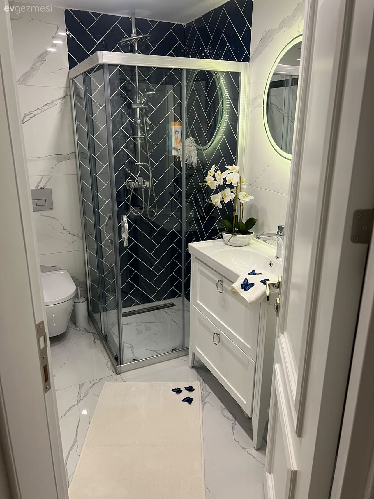 Ev Gezmesi: Zıt Kutupların Cazibesini İçine Alan Bir İstanbul Evi!