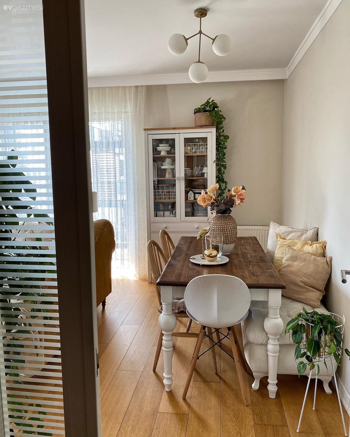 Sıcak Atmosferiyle Merhaba Diyen Bu Ev Bitkilere Aşık!