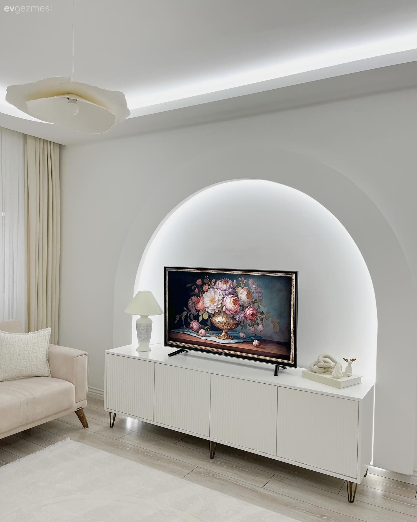 Tv ünitesi, Tv ünitesi aksesuarları, Ev Aksesuar, Led aydınlatma, Aydınlatma, Krem, Beyaz, Bej, Koltuk takımı, Halı