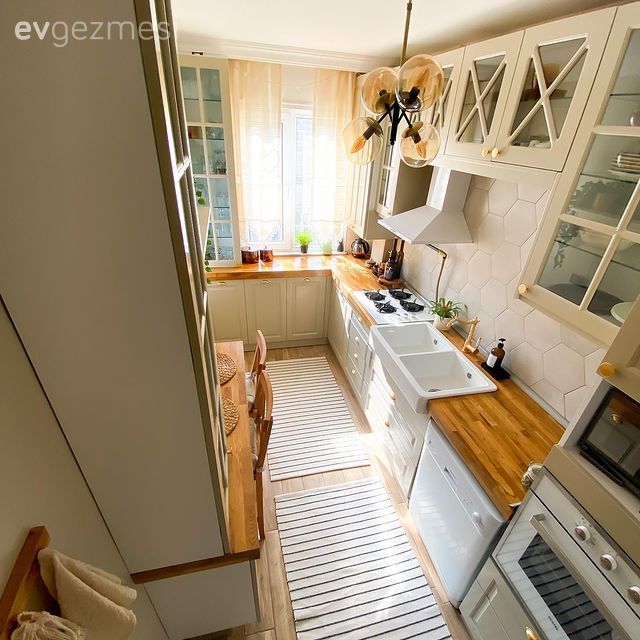 Küçük Bir Mutfak Nasıl Harika Görünür Sorusunun İşte Yanıtı!