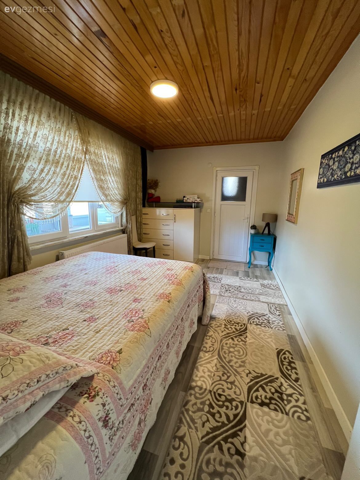 Yatak Odası, Ahşap Mobilya, Köy evi, Tavan dekorasyon