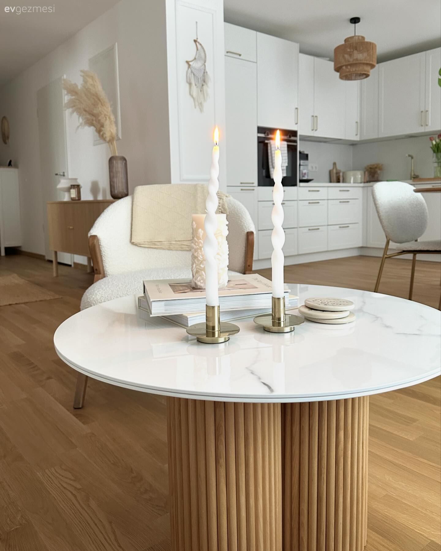 Amerikan Mutfak, Mutfak, Beyaz, İskandinav, Ahşap Mobilya, Sandalye, Mutfak masası, Mutfak tezgahı, Mutfak tezgah arası, Tezgah arası doğal taş, Ankastre, Parke, Dresuar, Dekoratif Objeler, Orta sehpa, Sehpa