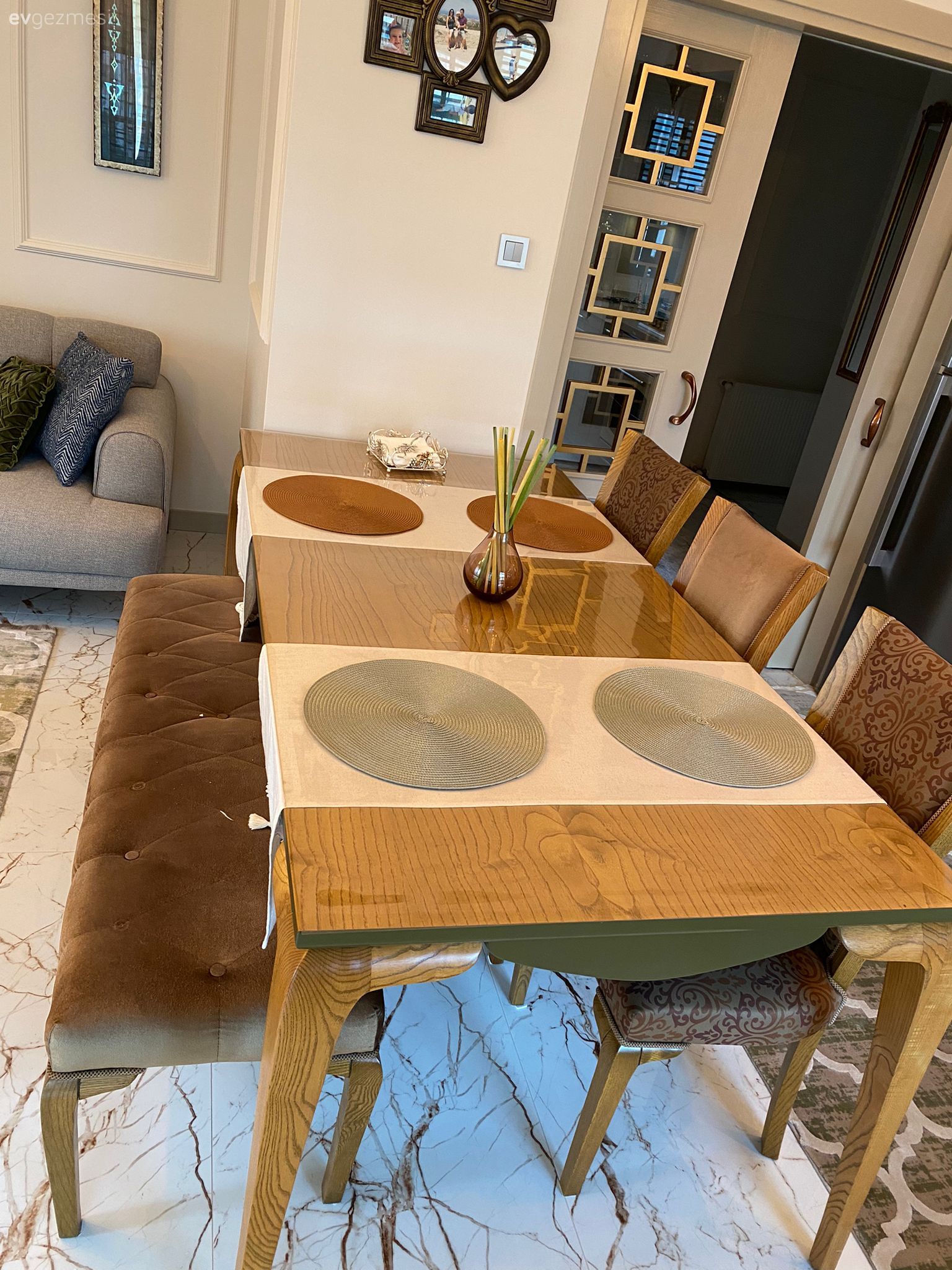 Sandalye, Mutfak masası, Kahverengi, Bank, Amerikan Mutfak, Mutfak, Beyaz, Gri