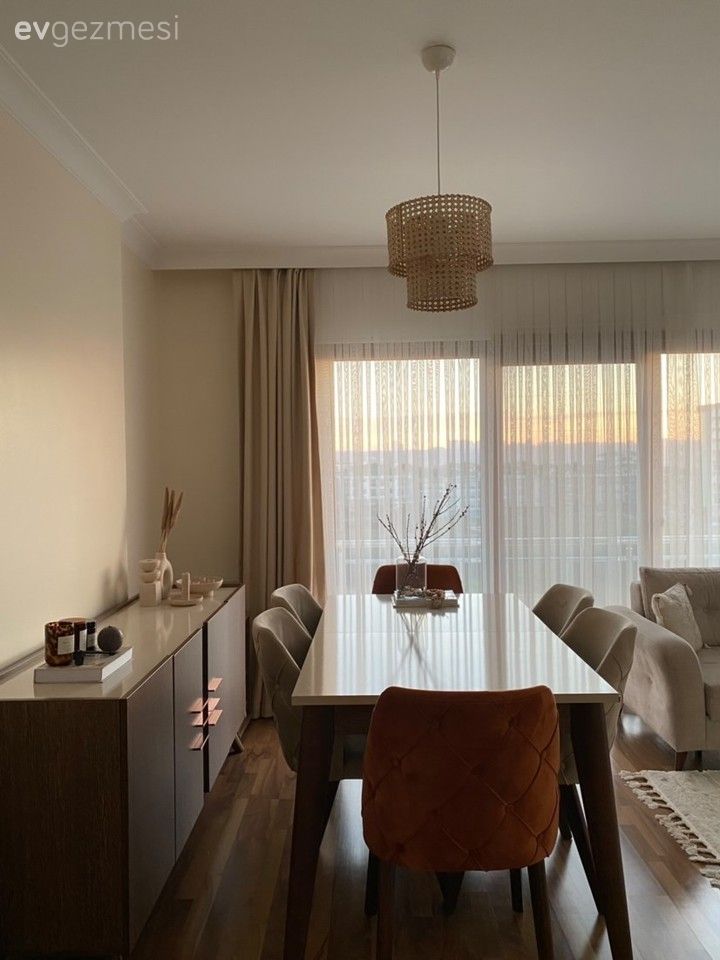 Yemek Odası, Konsol, Sandalye, Yemek masası, Turuncu, Krem, Avize, Aydınlatma