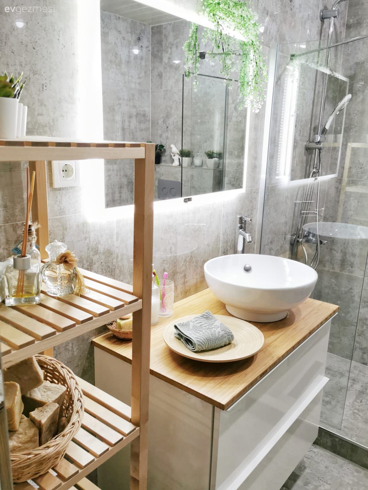 Banyo, Beyaz, Banyo dolabı, Banyo seramikleri, Banyo aynası, Duşakabin, Banyo paspası, Banyo rafı