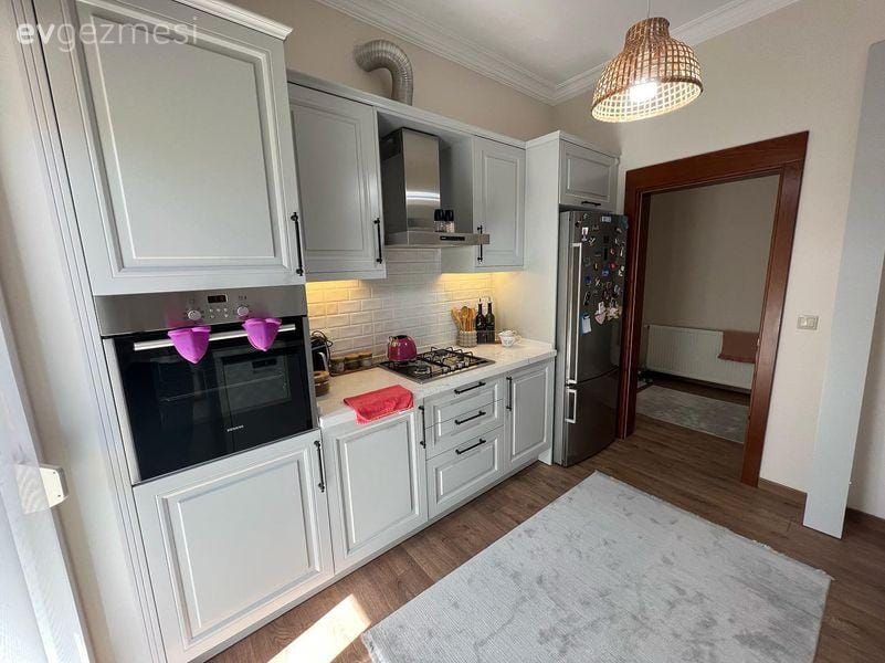 Mutfak, Beyaz, Siyah, Shaker kapaklı dolaplar