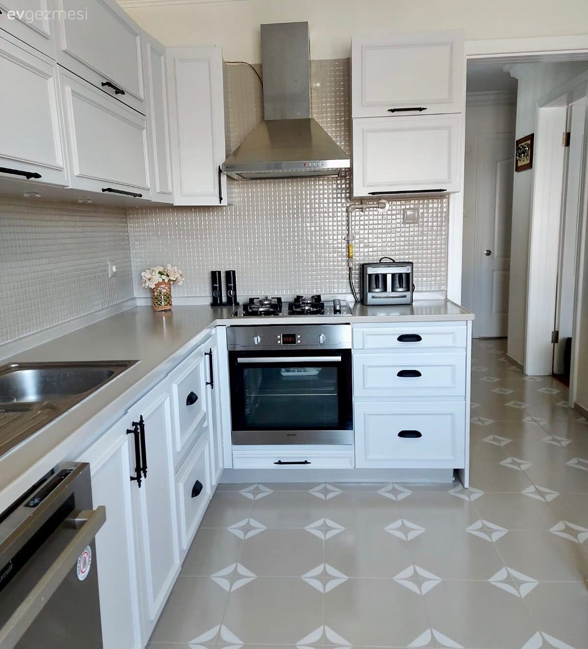 Çıta Üstüne Boya Gelince Dolaplar Başka Hâle Gelmiş