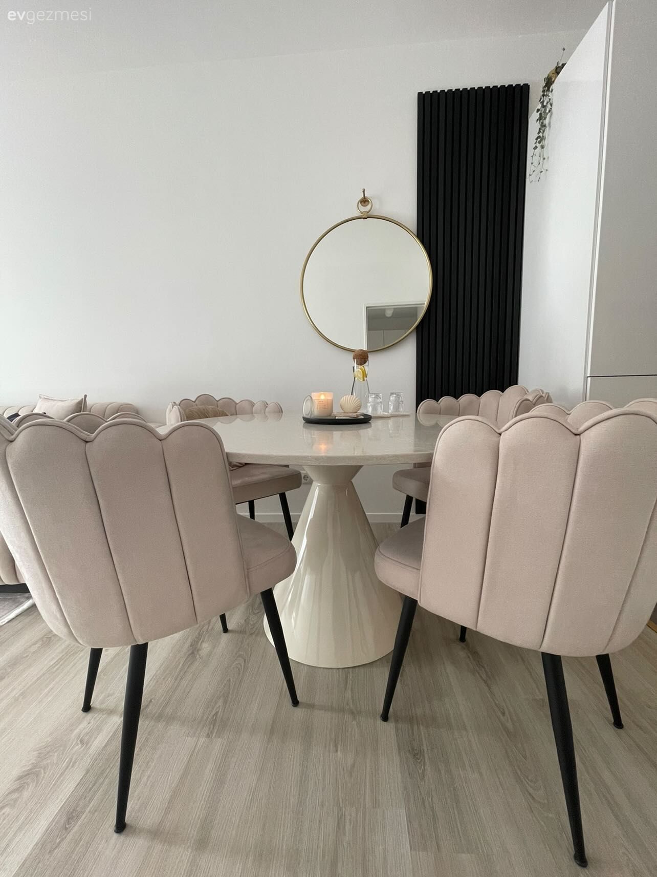 Yemek Odası, Beyaz, Krem, Bej, Sandalye, Yemek masası, Parke, Siyah