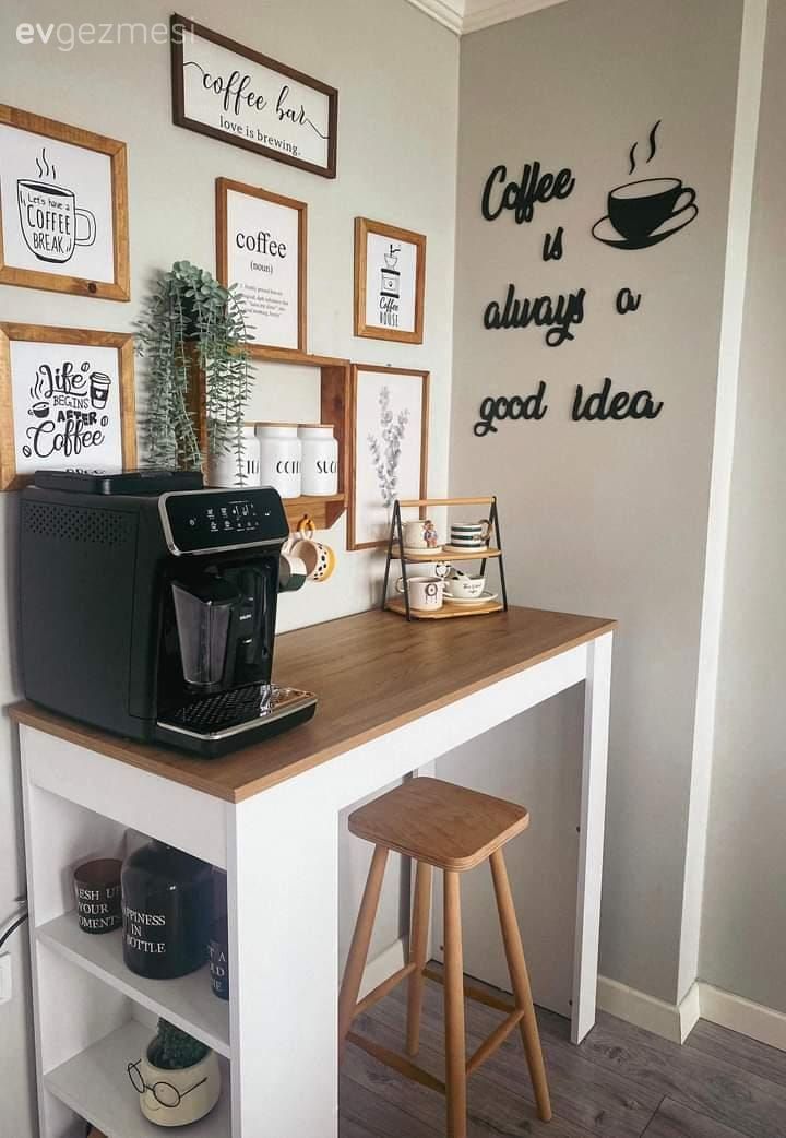 Yapışkan Folyo ile Değişen Bu Mutfak Yeni Halinde Daha Sıcak!