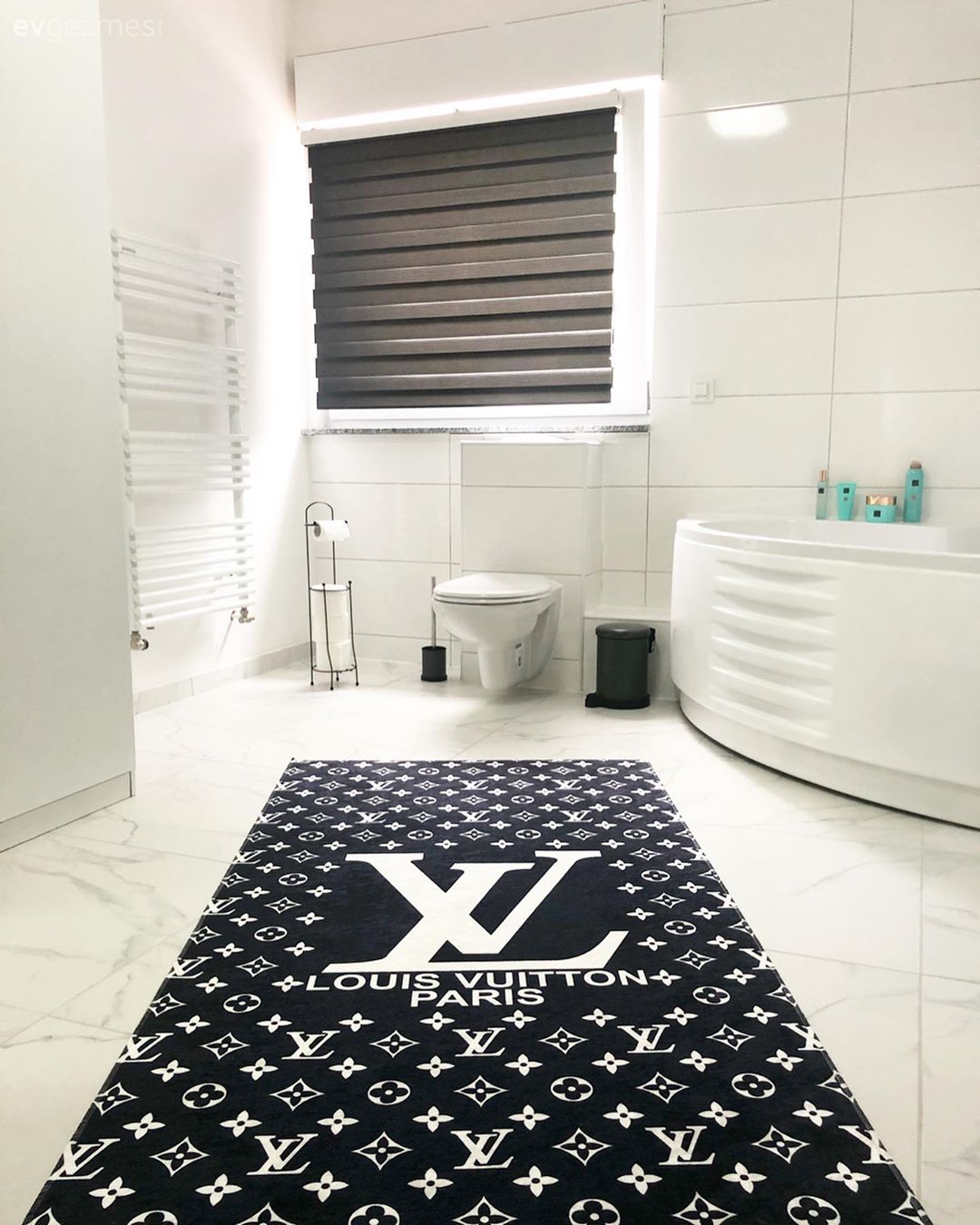 İnşaat Halinden Şık Görünümüne Geçiş Yapan Dubleks Bir Ev