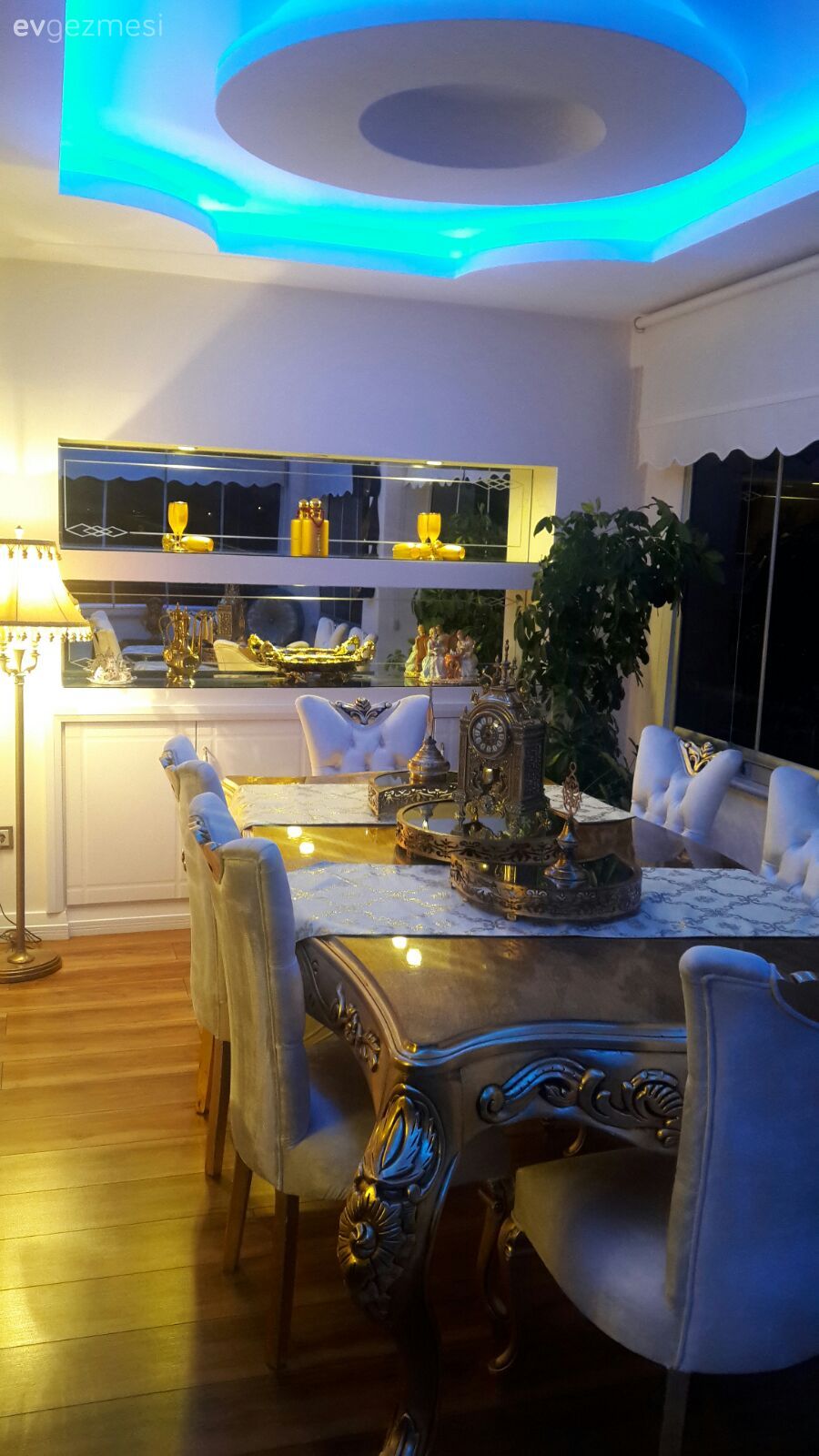 Bu İhtişamlı Evin Kalbi Avangart Diye Atıyor!