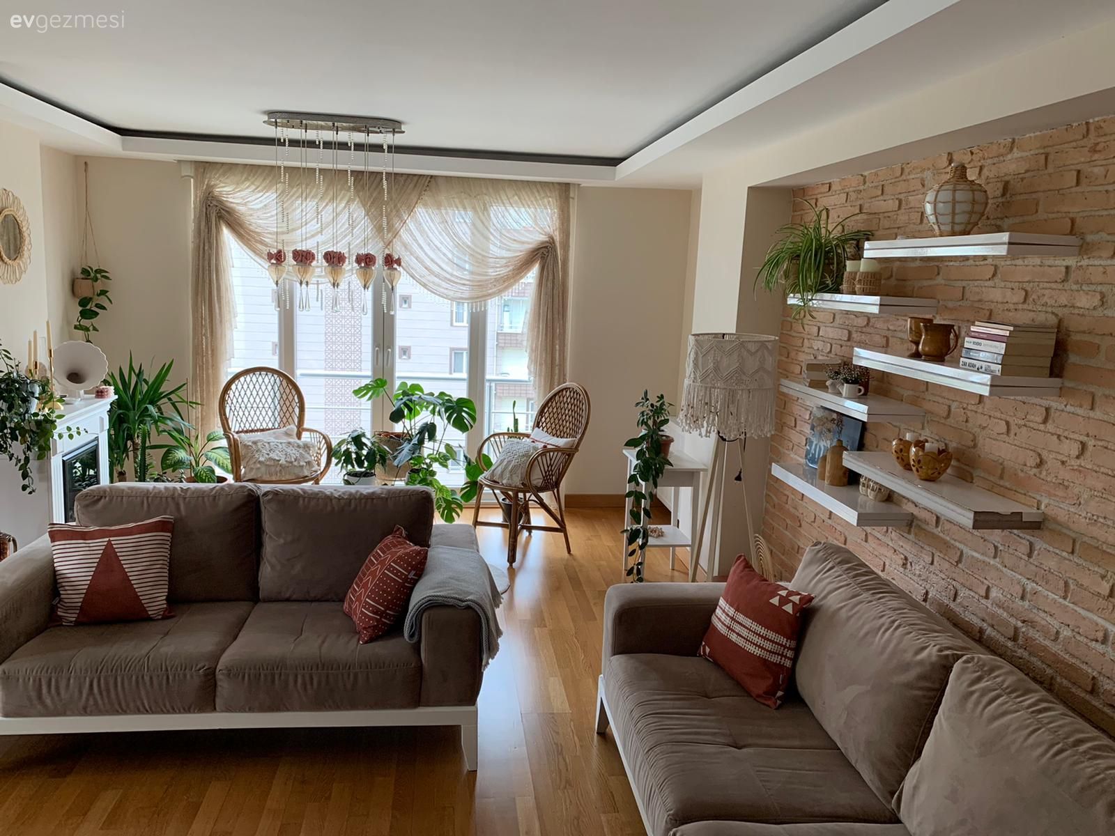 Bu Keyifli Artvin Evi Adeta Sahibinin El İşleri Sergisi!