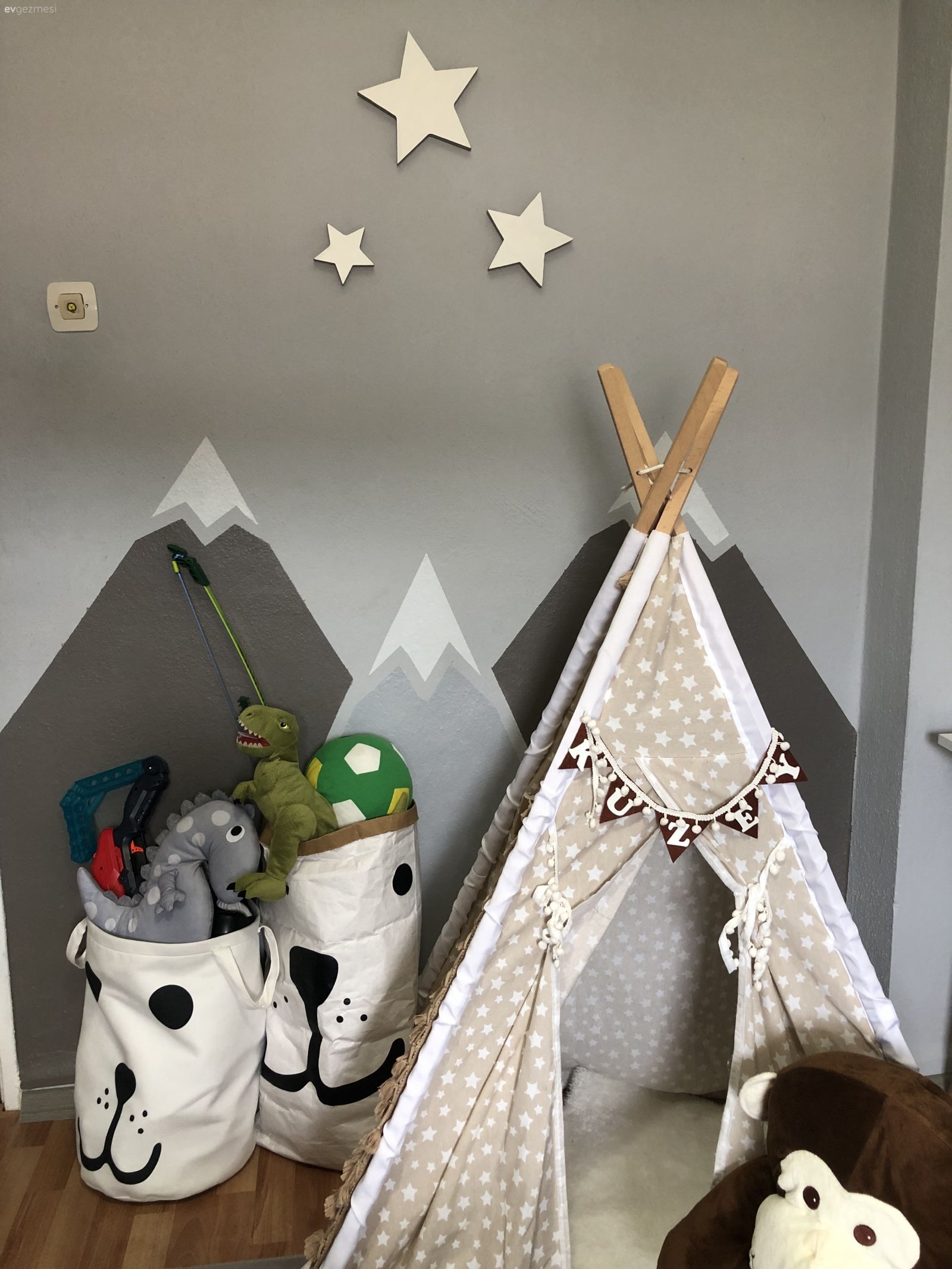 Bu İzmir Lojmanında Farklı Tarzlar Bir Arada Yaşıyor