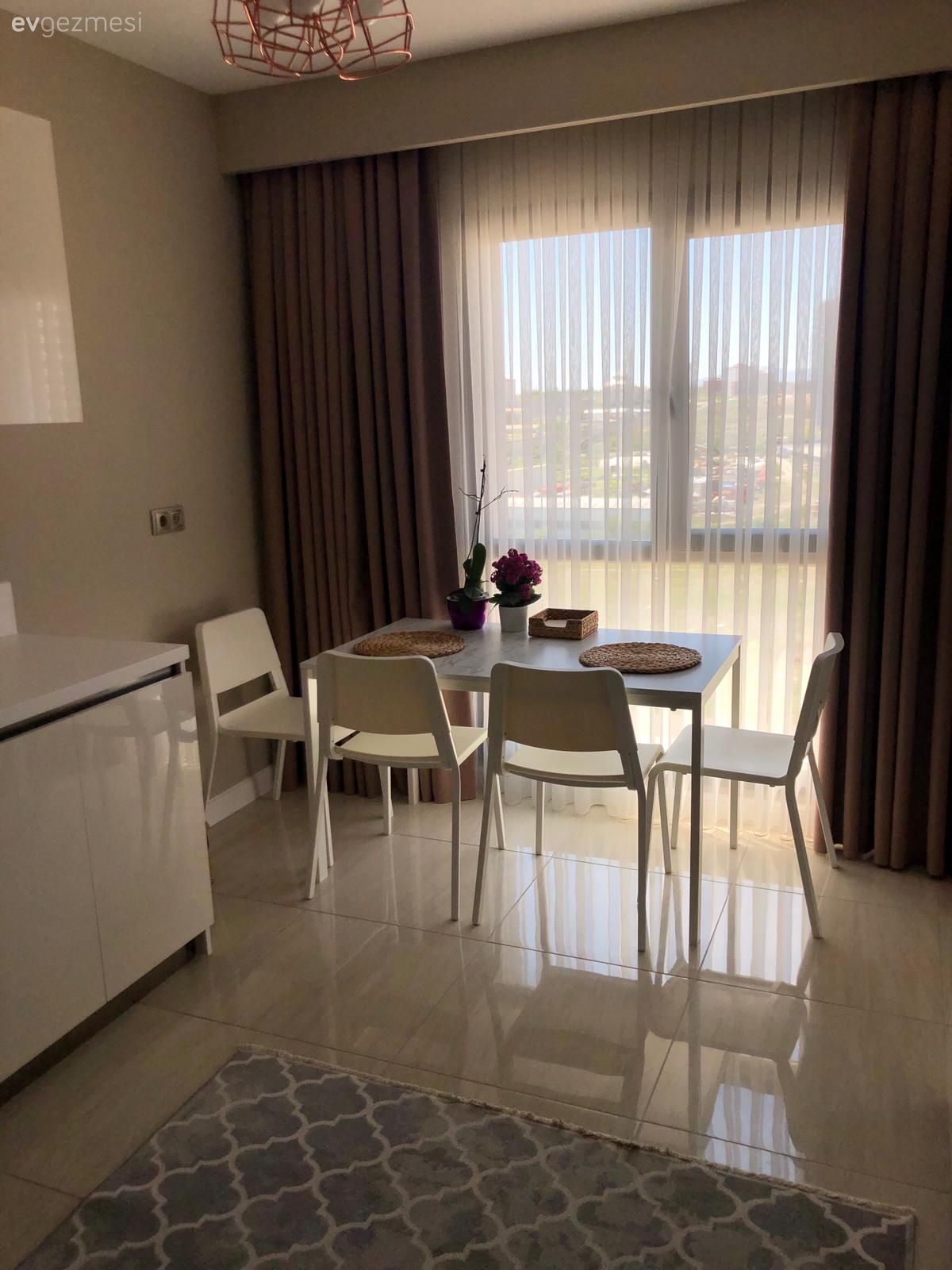 Mutfak masası, Sandalye, Beyaz, Gri, Vizon, Fon perde, Perde, Tül perde, Mutfak perdesi, Mutfak halısı, Mutfak