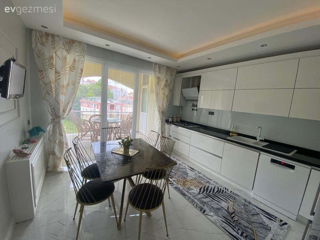 Bu Mutfaktaki Seçimlerde Görüntü Kadar Temizlik Faslı Da Düşünülmüş!