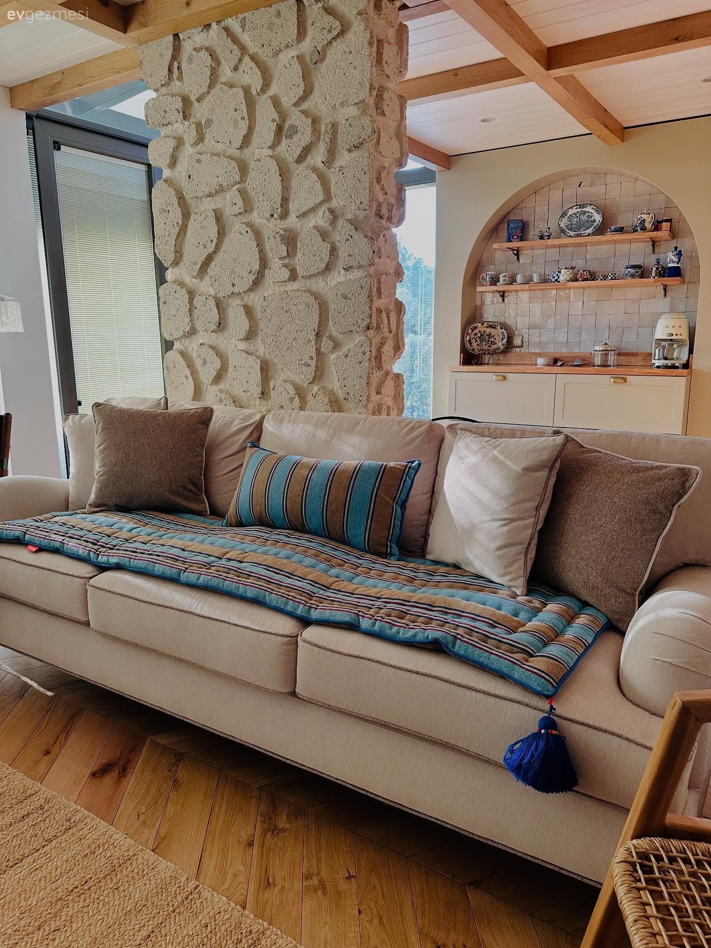 Otantik ve Romantik: Zevkli Seçimlerle Dolu Bir Kır Evi