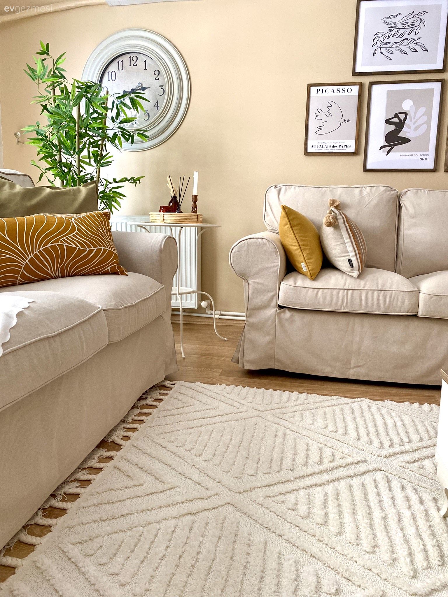 Ev Gezmesi: Keyif Deposu Tadında Bir İzmir Evi!