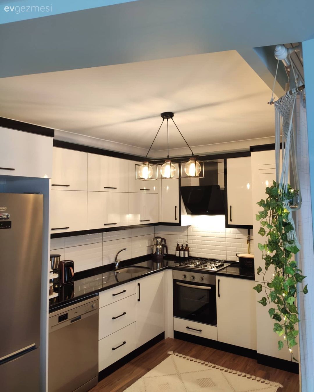 Bu Ordu Mutfağı Sadelikten Ödün Vermeden Şıklığa Kavuşmuş!