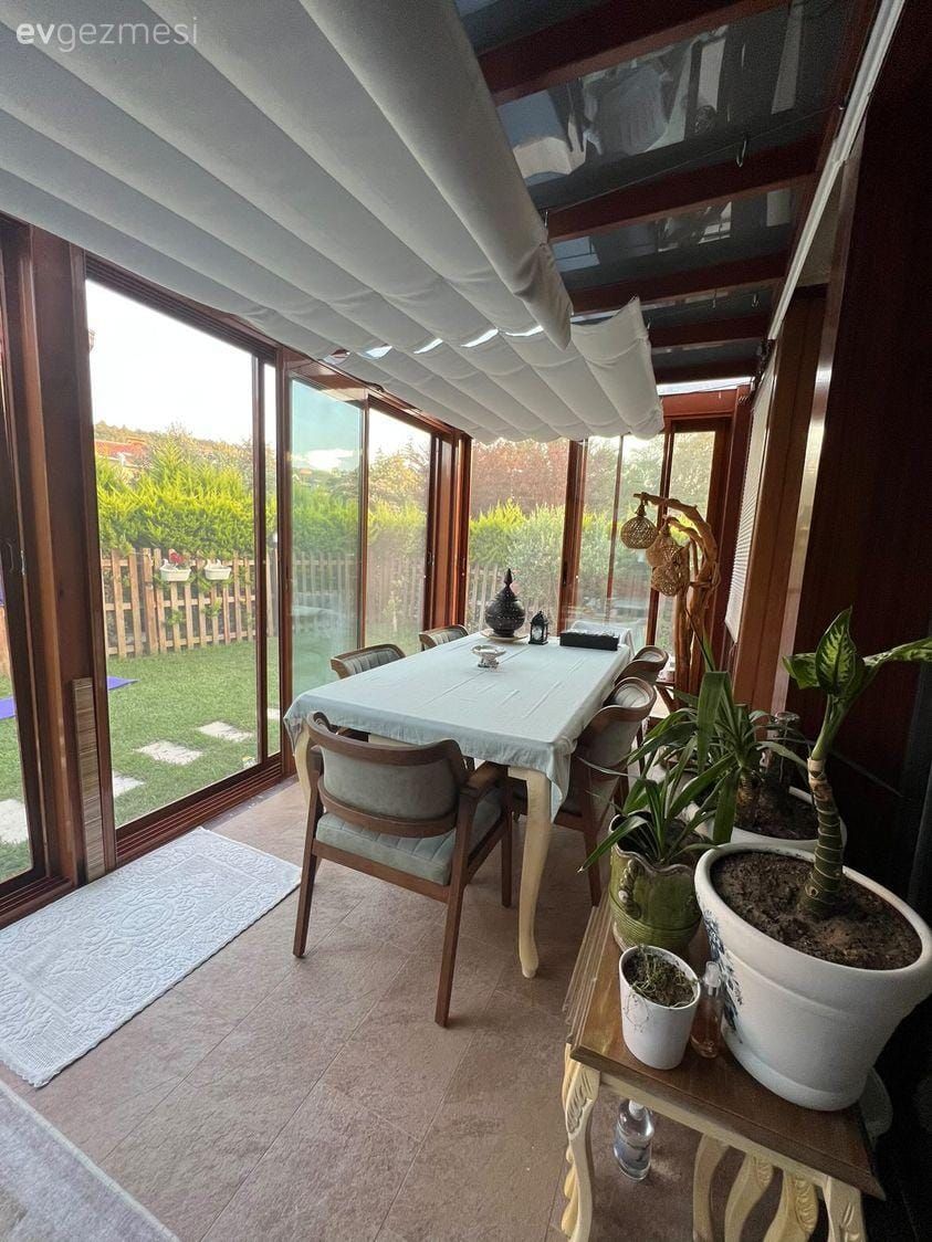 Müstakil Ev Hikayeleri: İstanbul'un İçinde, Karmaşanın Çok Uzağında 250 M2 Ev!