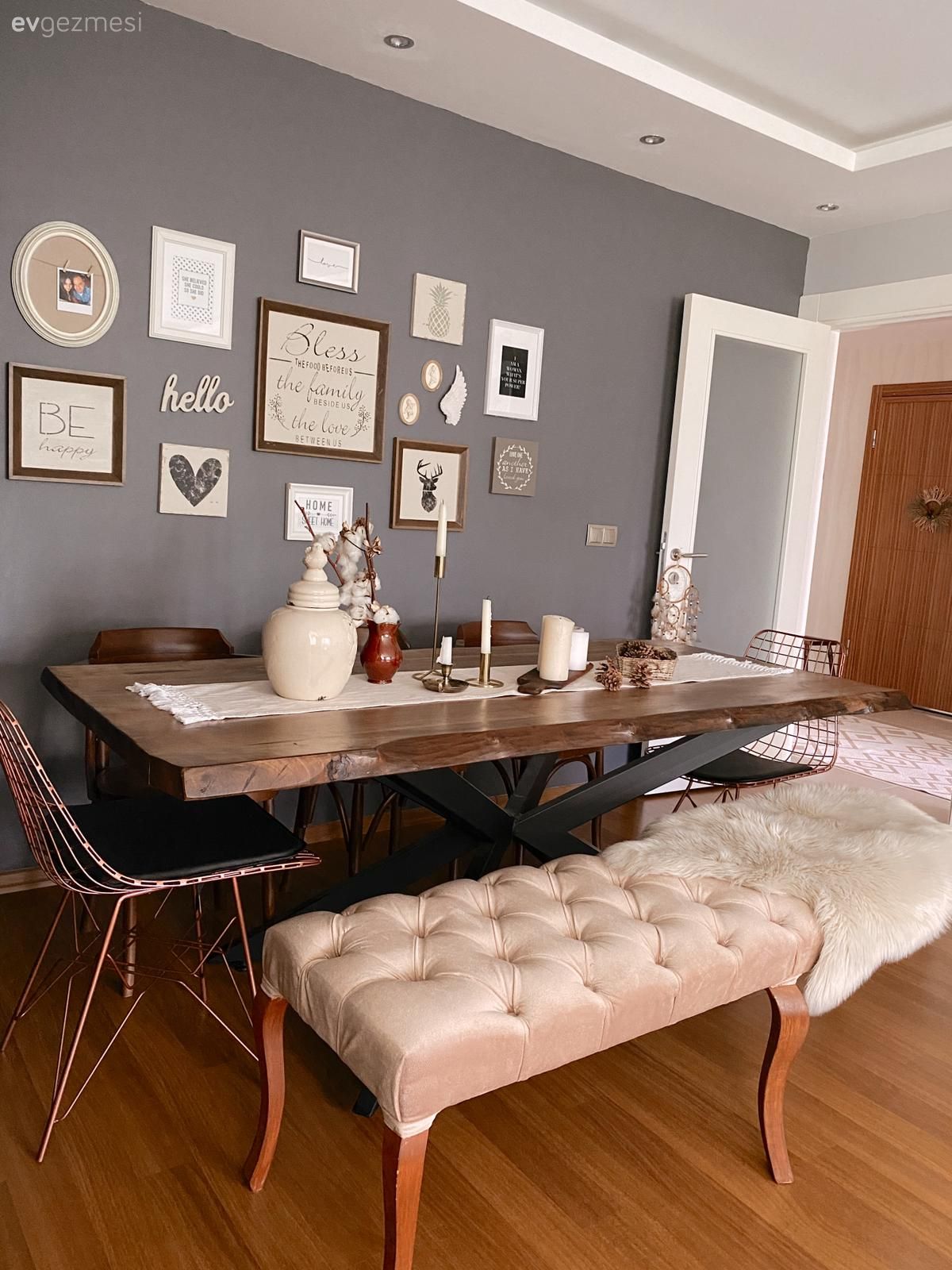 Gri duvar, Çerçeve, Bank, Sandalye, Yemek masası, Parke, Ahşap Mobilya