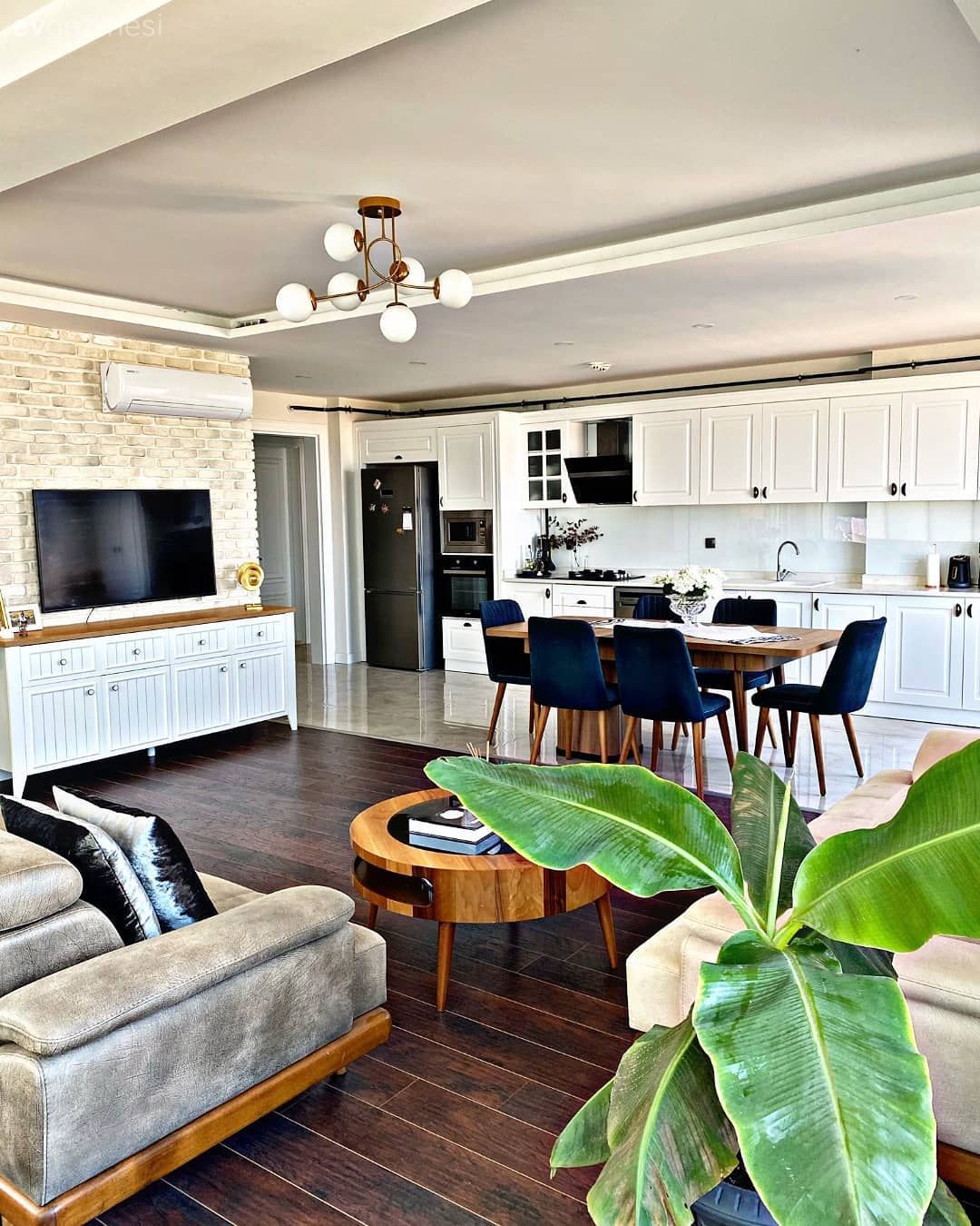 2021 Yılından Ev Gezmeleri: Yılın En Sevilen Salonları!