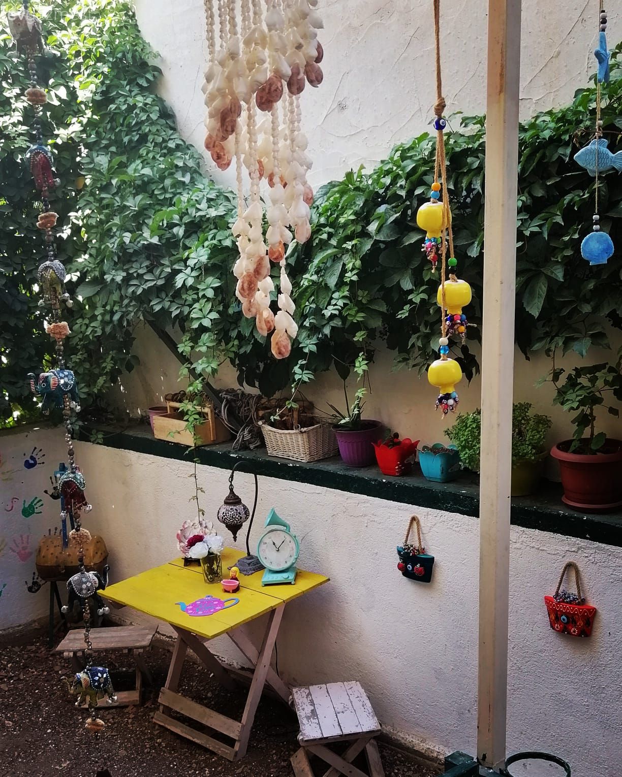 Bahçe, Bahçe masası, Sandalye, Sarı, Mavi