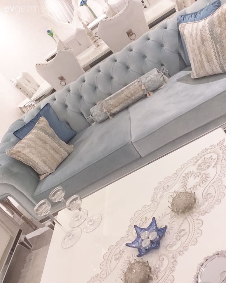 Mavinin Açık Tonunda Hayat Bulan Klasik Bir Dekor