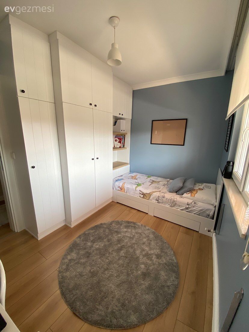 Çocuk Odası, Mavi duvar, Beyaz