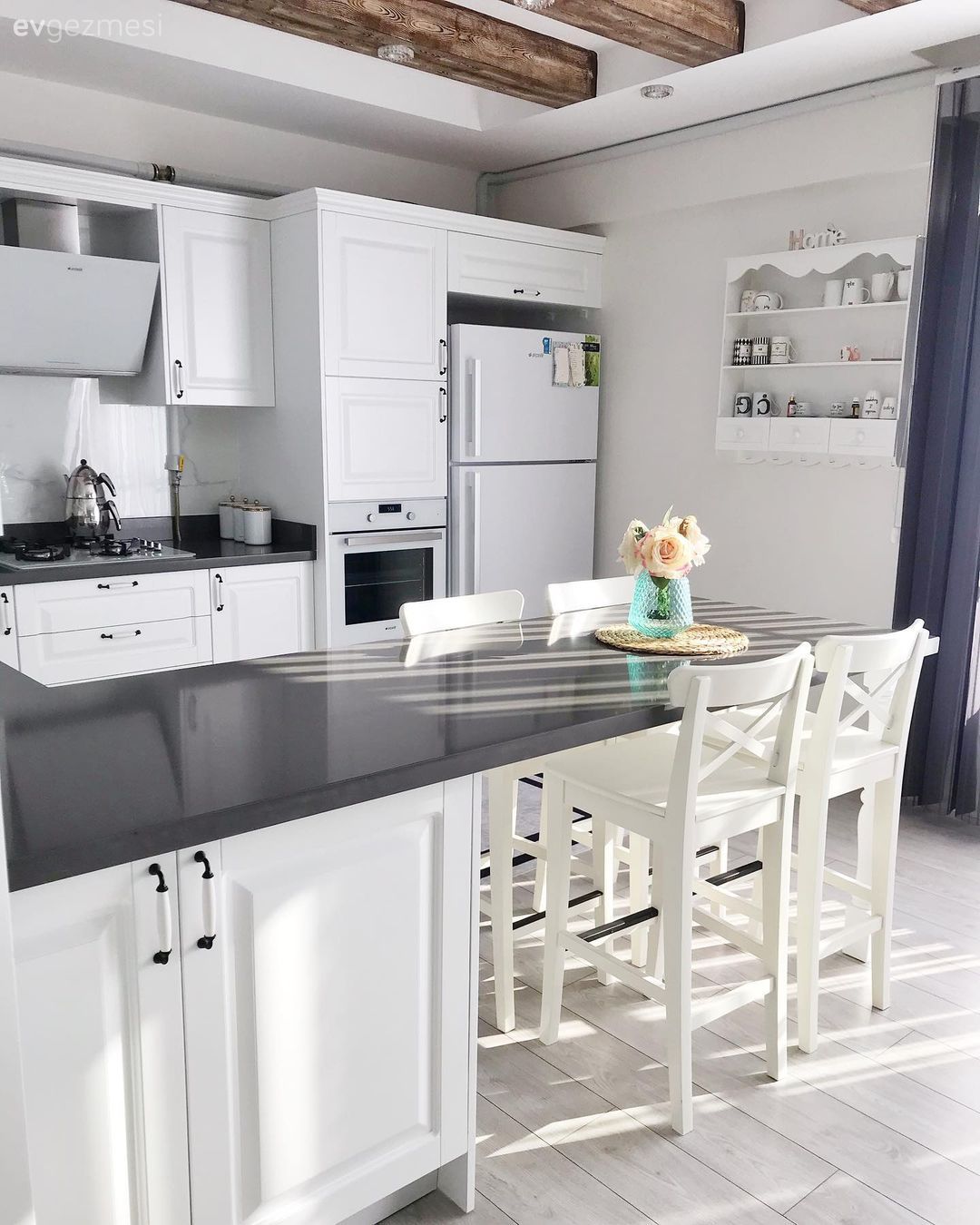 Bu Osmaniye Evinde Özel Yapım Dolaplar Düzen Kaynağı