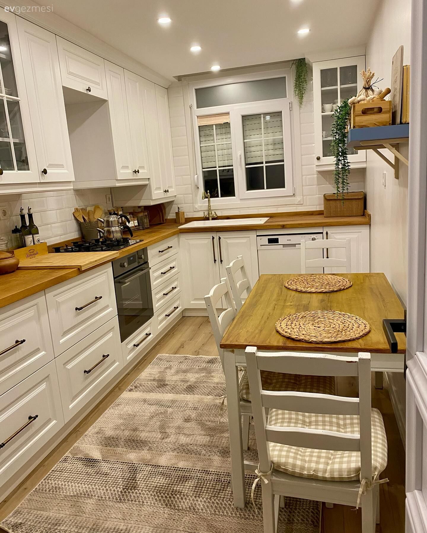 Bir Gözü Geçmişe Bakan Bu Ev Dün ve Bugünün Arasında!