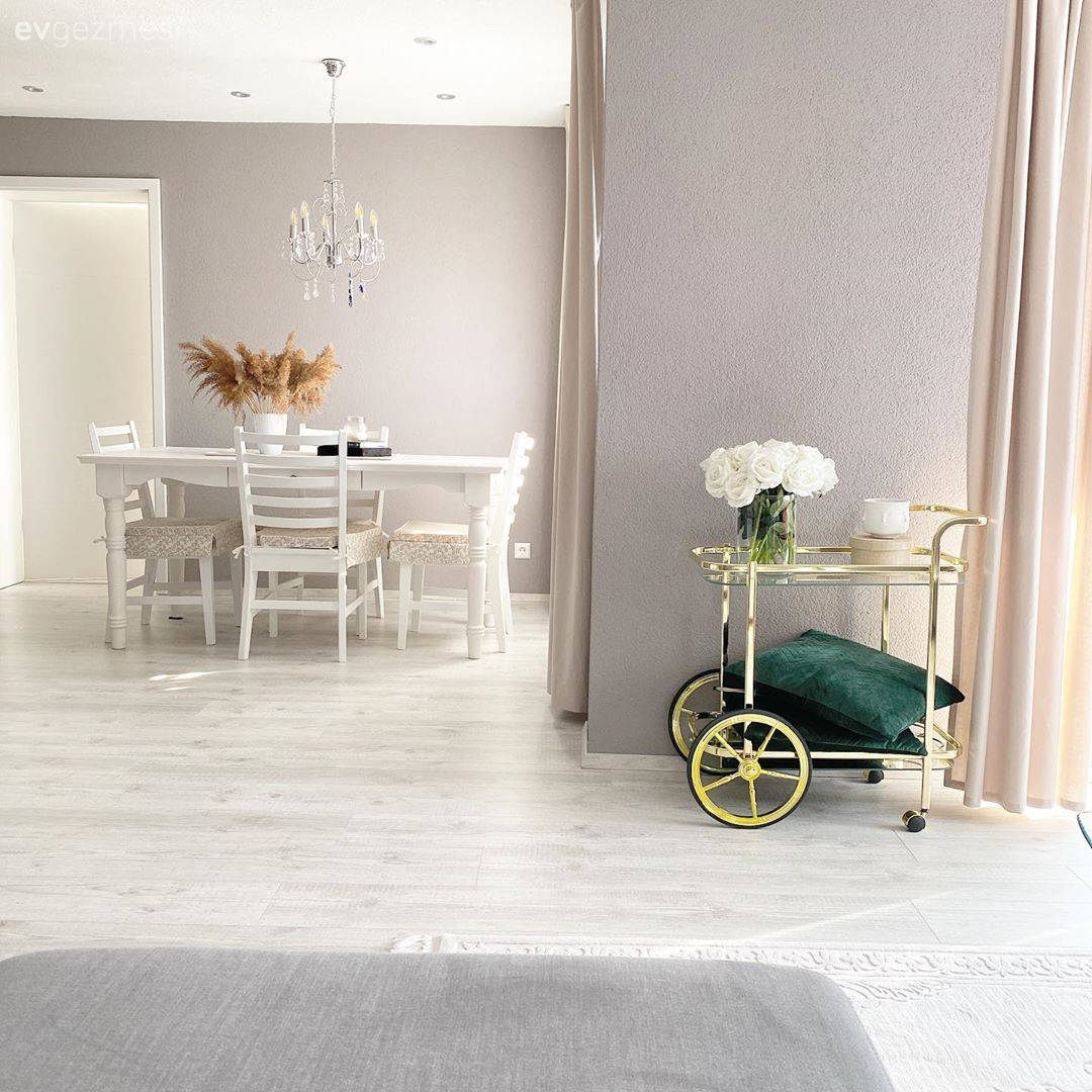 Yemek Odası, Modern, Beyaz, Yeşil, Altın, Vazo, Ev Aksesuar, Pampas otu, Aydınlatma, Avize, Yemek odası avizesi, Gri, Country