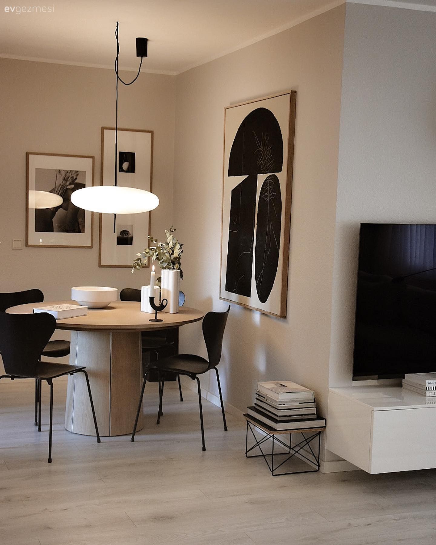 Yemek Odası, Modern, İskandinav, Beyaz, Siyah, Tablo, Duvar dekorasyonu, Sandalye, Yemek masası, Avize, Aydınlatma, Yemek odası avizesi, Dekoratif Objeler, Siyah- Beyaz