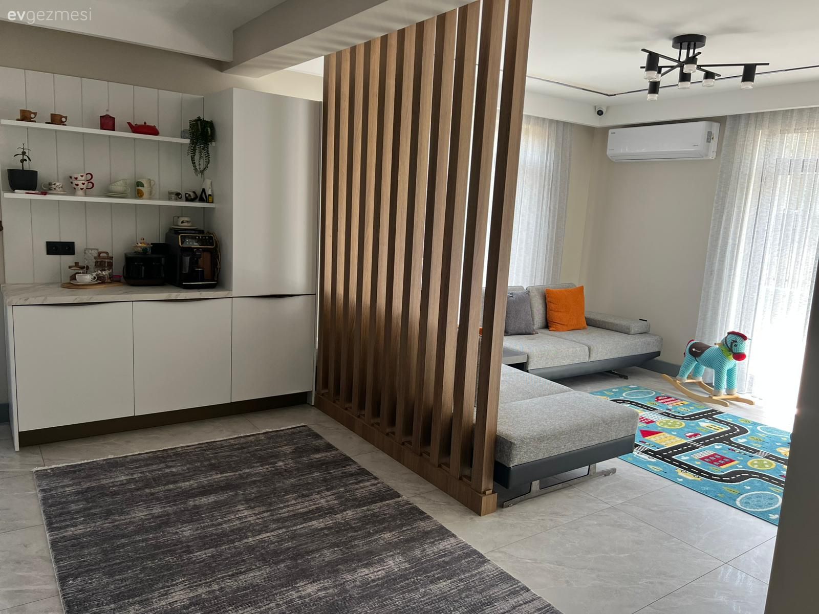 Kahve köşesi, Seperatör, Gri, Mutfak halısı, Mutfak, Köşe koltuk, Koltuk takımı