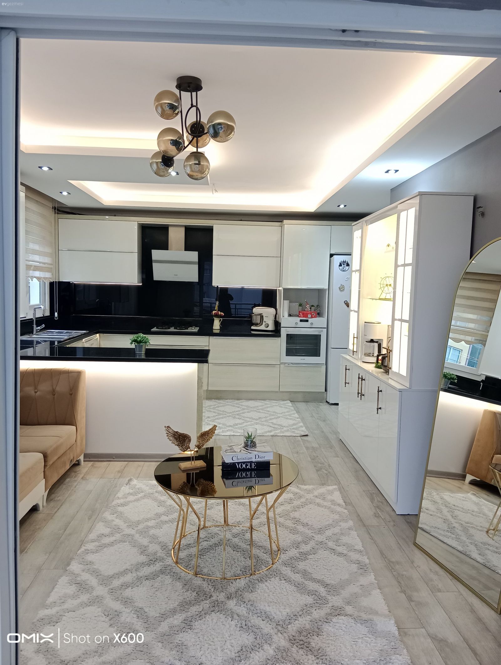 Açık Mutfaklı Bu Mersin Evinde Kahve Köşesi Favori