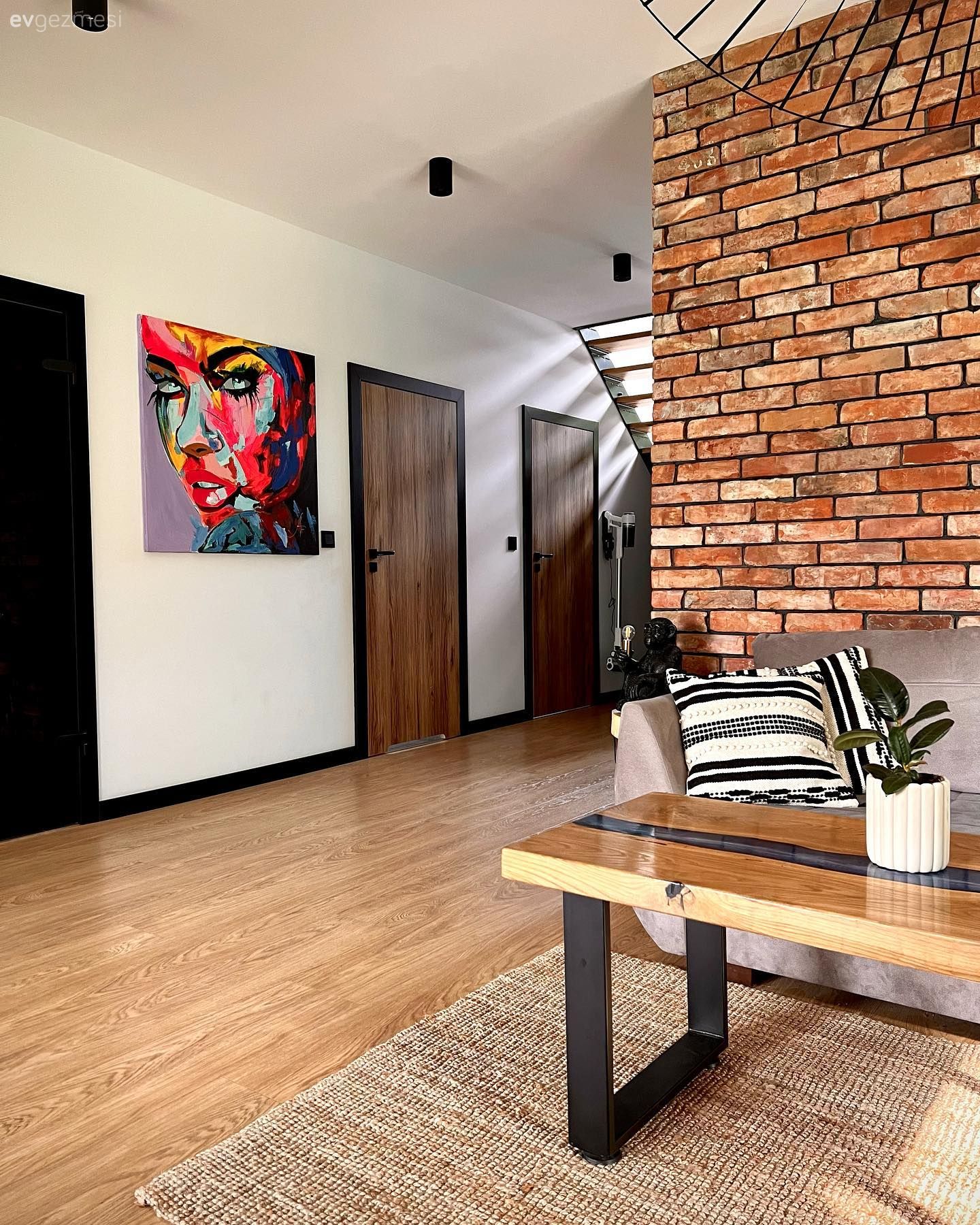 Müstakil Ev İsteyenler İçin 155 M2 İki Katlı Evin İçi ve Planı