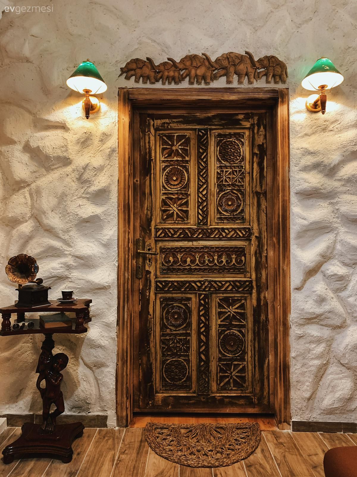 40 Yıllık Bu Taş Evde Tüm Detaylar Dantel Gibi İşlenmiş!