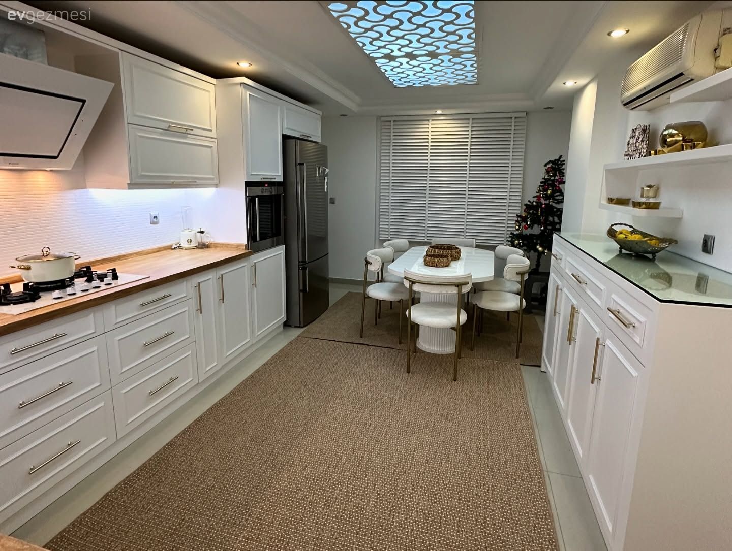 Yeni Haliyle Dikkatleri Üstüne Çekmeye Başlayan Mutfak