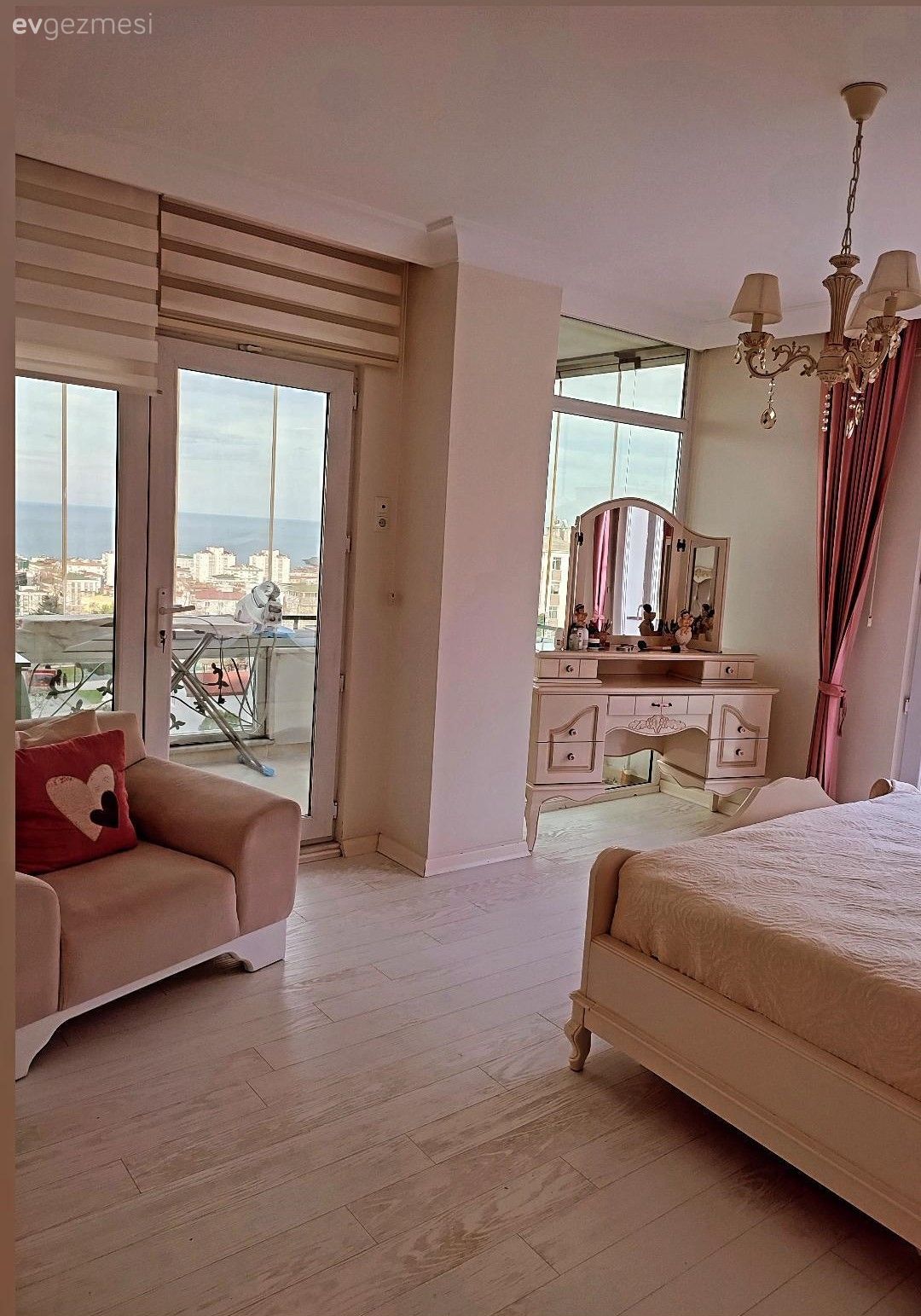 Samsun'daki Bu Müstakil Ev Farklı Tarzların Uyumunu Sergiliyor!